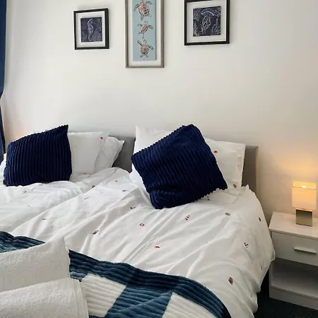2br Flat, Near Seafront - Perfect For Getaways *