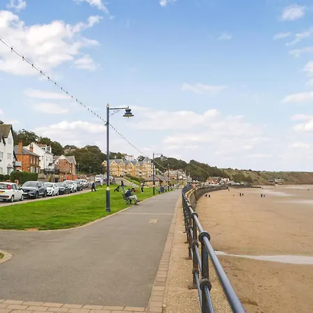 Apartment 2br Flat, Near Seafront - Perfect For Getaways